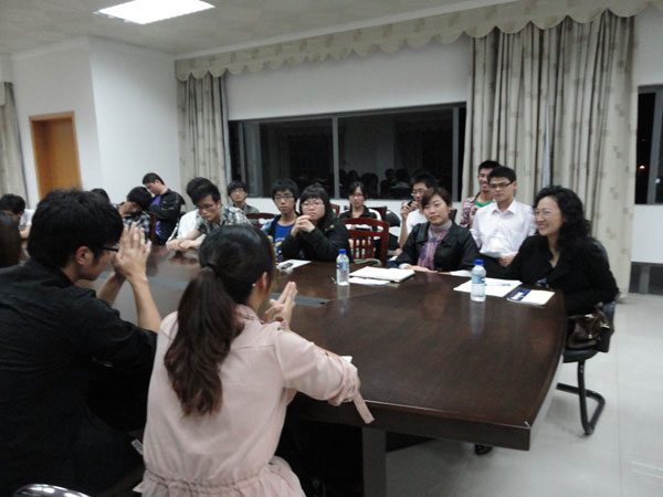 王广宁副书记与联系班齐数红色足迹